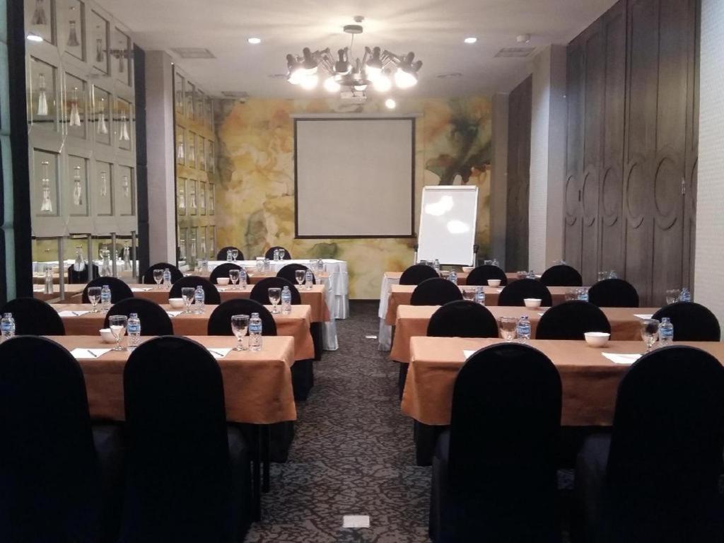 ג'קרטה Couleur Hotel Cengkareng מראה חיצוני תמונה